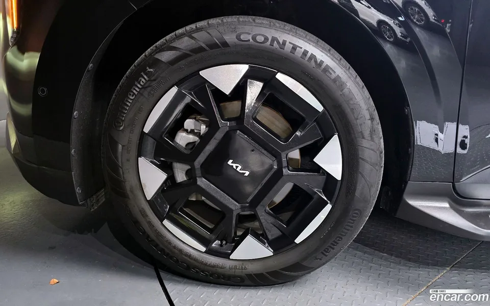 Kia Carnival HEV 9 2024 — thumbnail 2