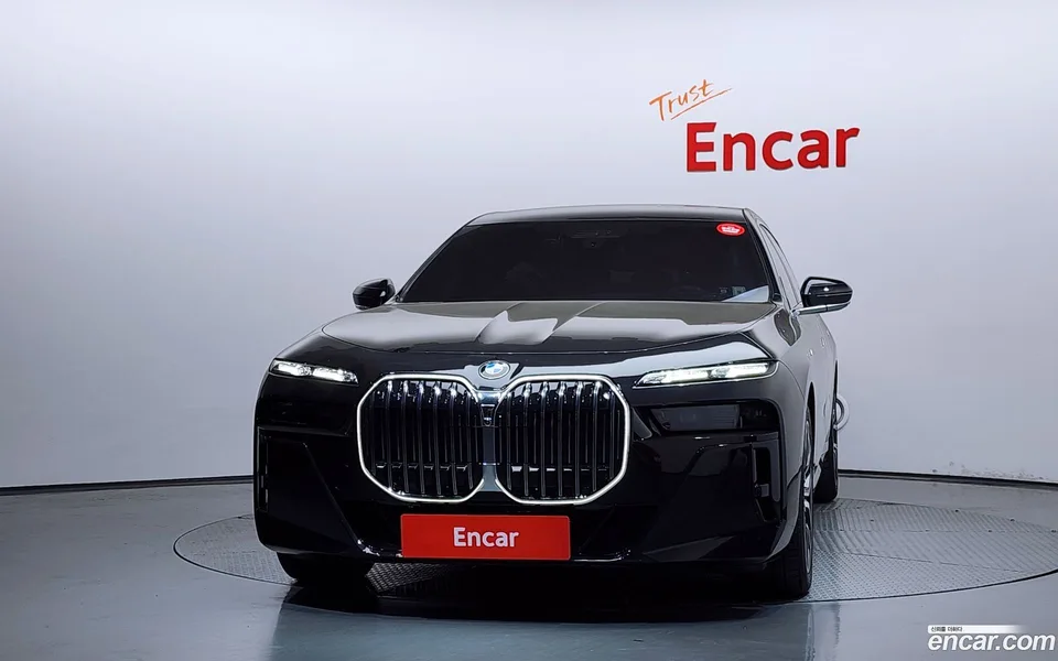 BMW 7 Series 740i xDrive M 2025 — thumbnail 3