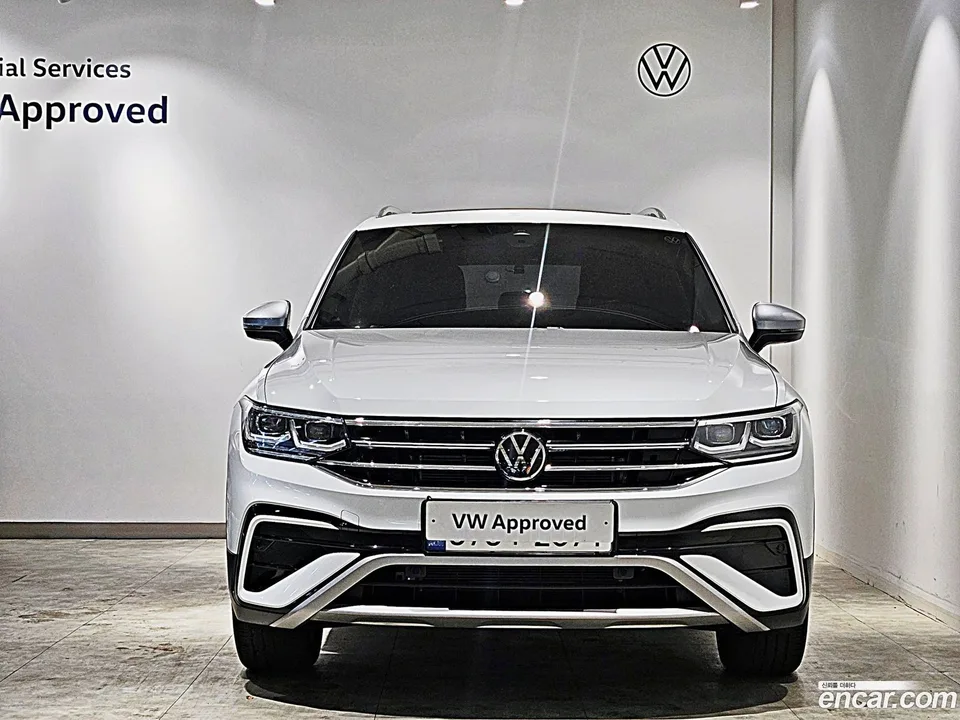 Volkswagen Tiguan Allspace 2.0 TSI 2022 — thumbnail 3