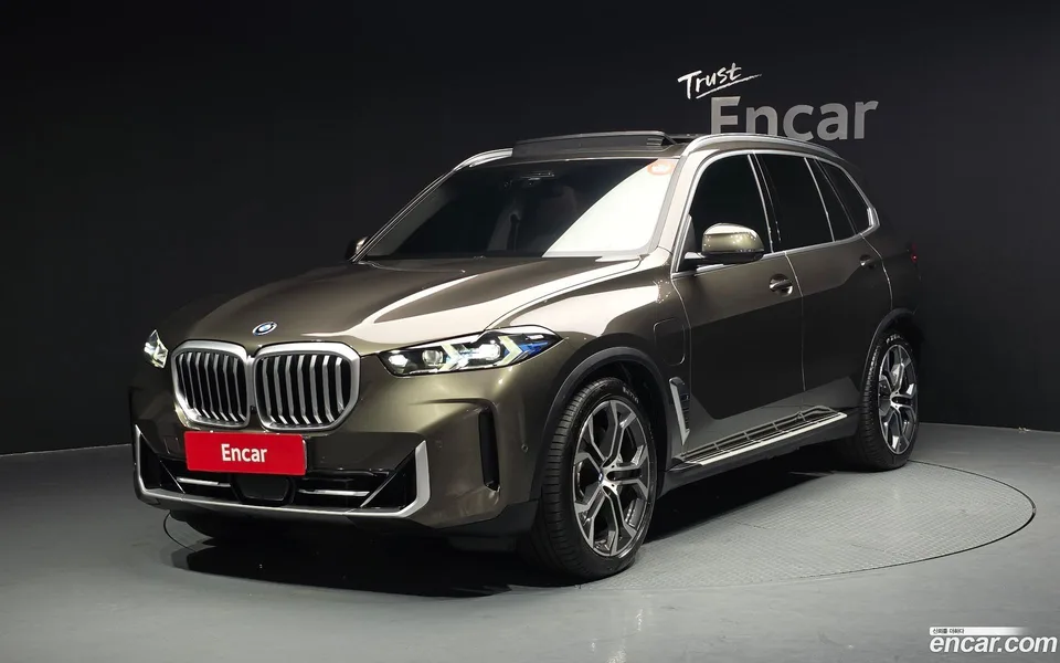 BMW X5 xDrive 50e xLine 2024 — photo 1, buy with delivery to Moscow