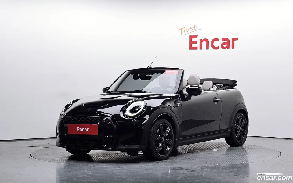 MINI Cooper S Convertible 2022 — photo 1, buy with delivery to Moscow