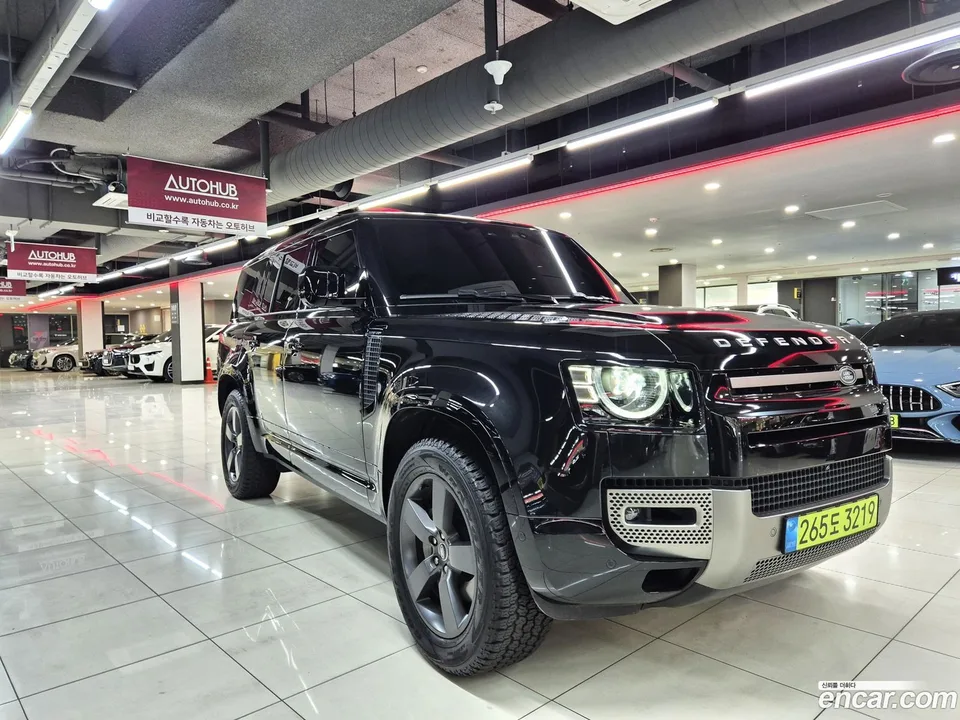 Land Rover Defender 130 P400 X- HSE 2025 — thumbnail 2