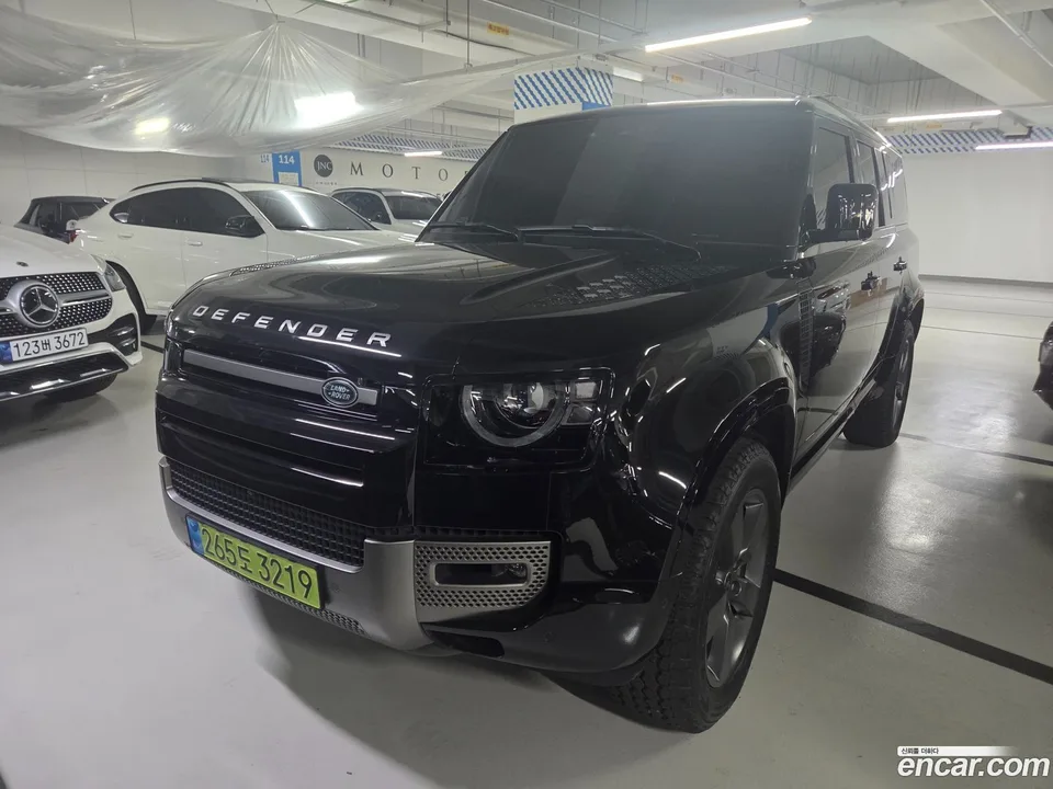 Land Rover Defender 130 P400 X- HSE 2025 — photo 1, buy with delivery to Moscow