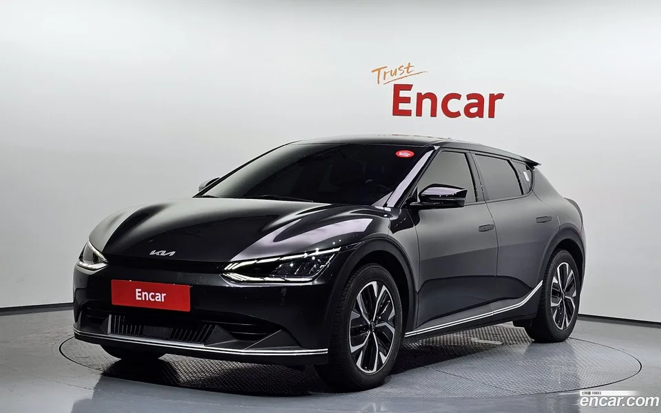 Kia EV6 4WD 2023 — photo 1, buy with delivery to Moscow