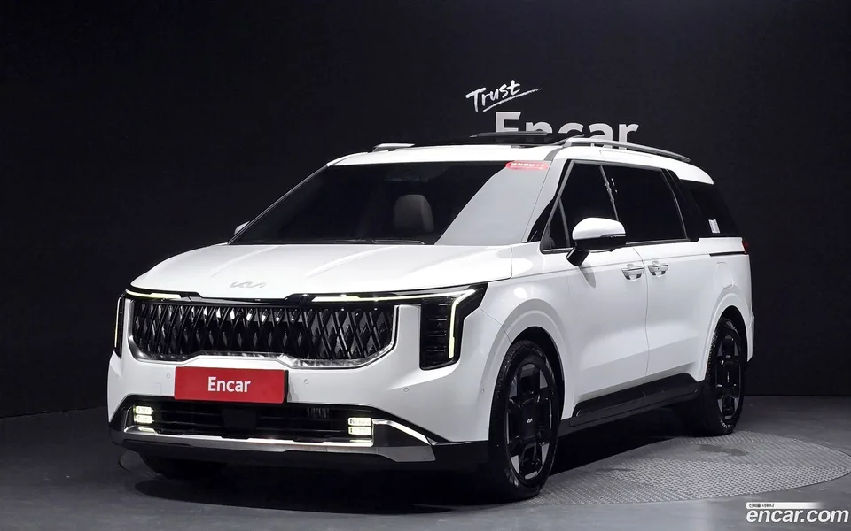 Kia Carnival 9 2024 — photo 1, buy with delivery to Moscow