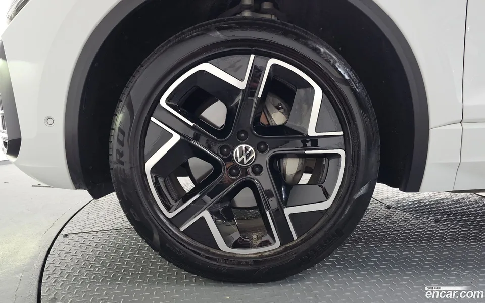 Volkswagen Touareg 3.0 TDI 2024 — миниатюра 2