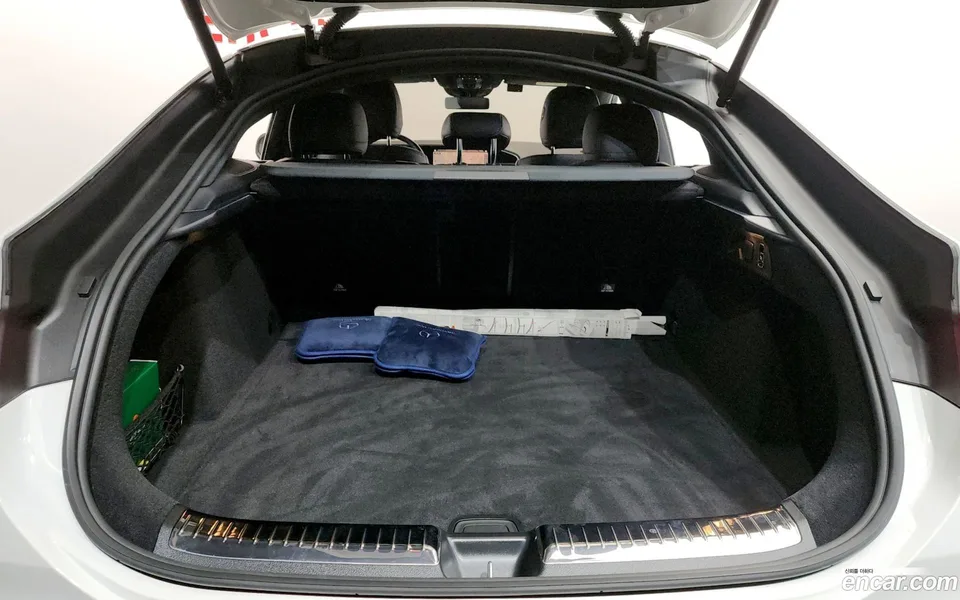 Mercedes-Benz GLE-Class GLE400d 4MATIC 2023 — thumbnail 2