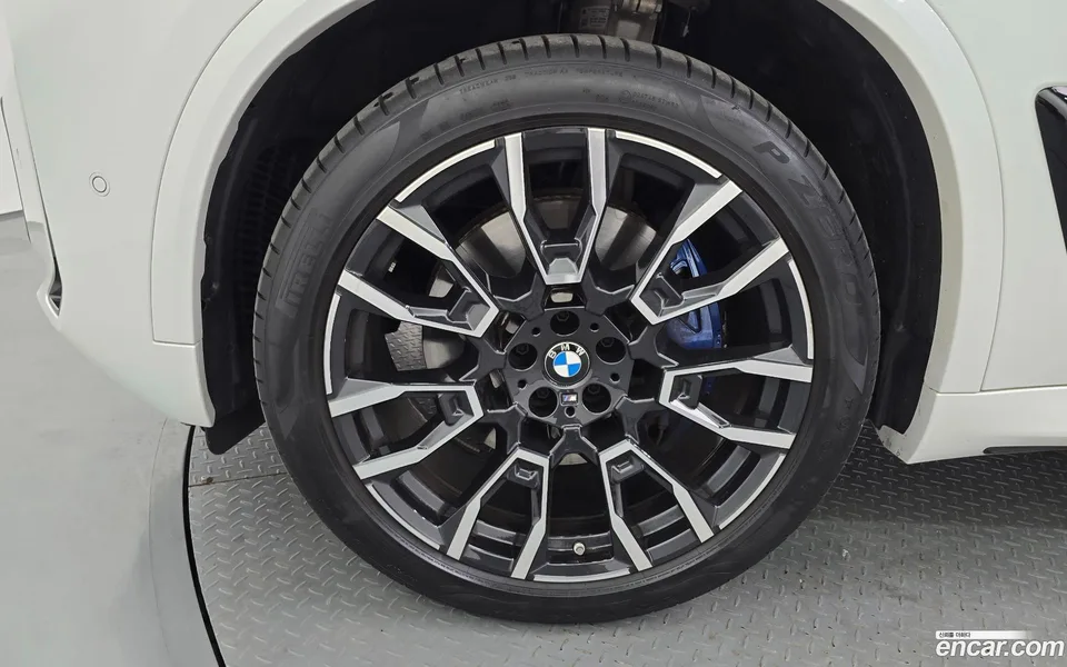 BMW X5 xDrive 30d M 2025 — thumbnail 2