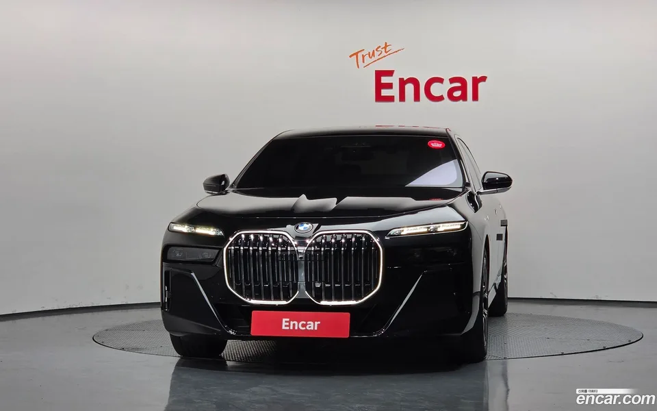 BMW 7 Series 740d xDrive M 2025 — thumbnail 3