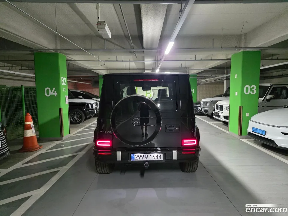 Mercedes-Benz G-Class G450d 2026 — thumbnail 2