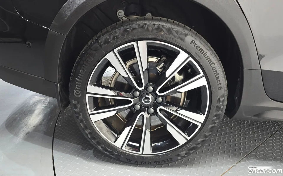Volvo V60 Cross Country B5 AWD 2023 — thumbnail 5