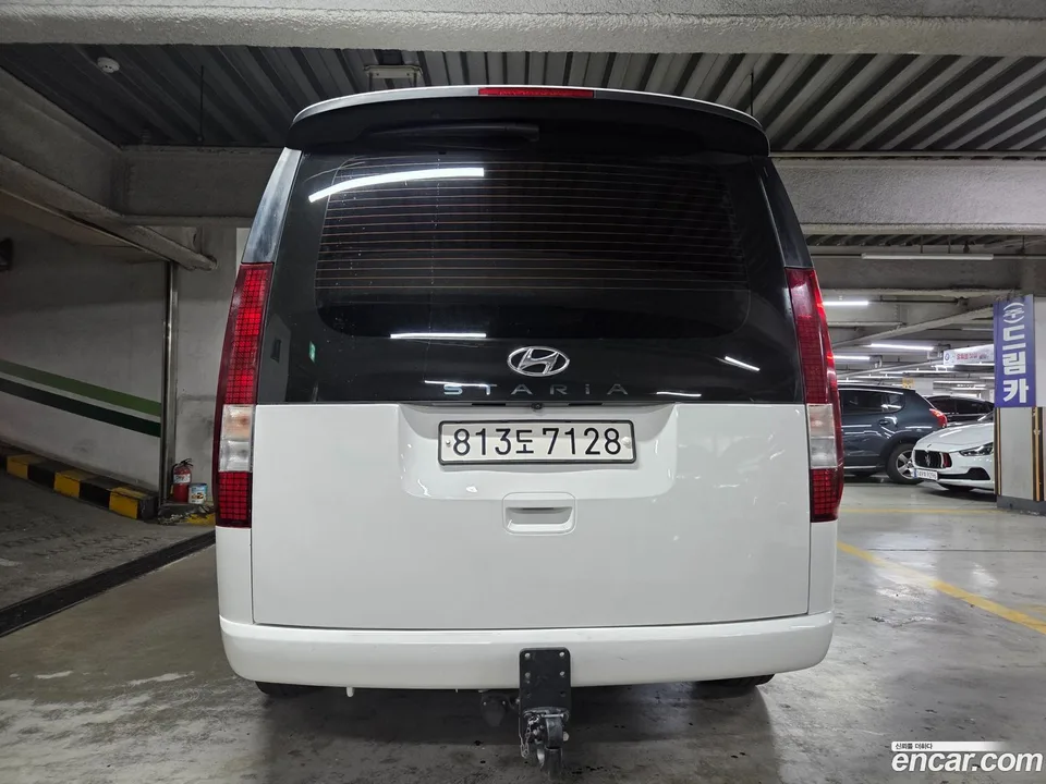 Hyundai Staria 5 2023 — thumbnail 4