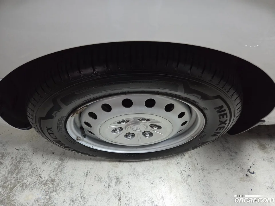 Hyundai Staria 5 2023 — thumbnail 5