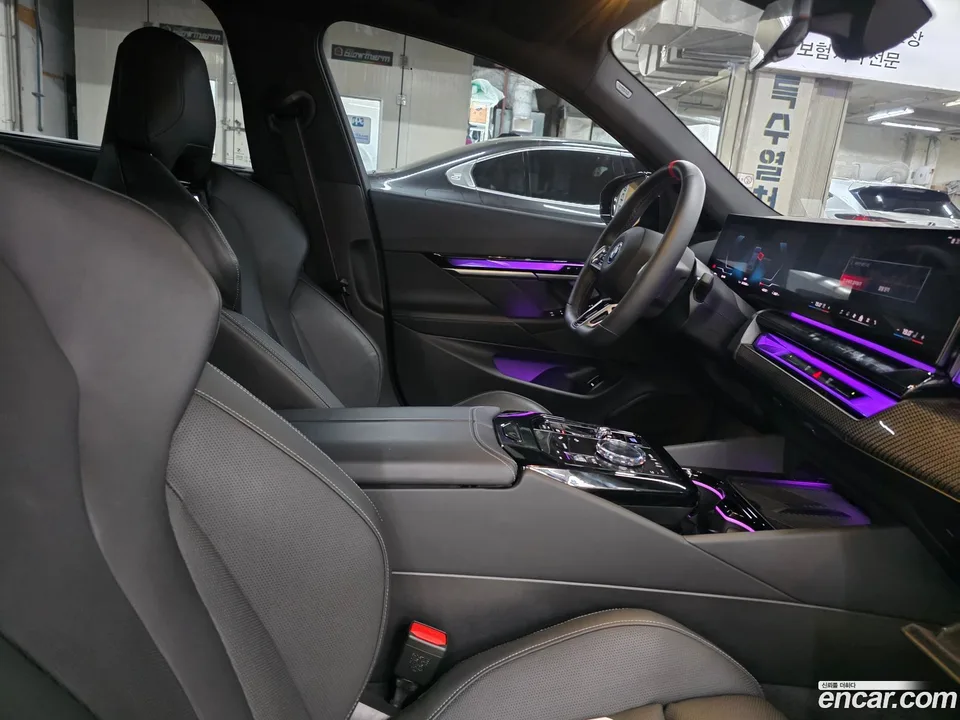 BMW i5 M60 xDrive 2025 — thumbnail 4