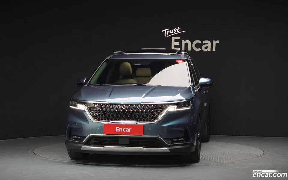 Kia Carnival 7 2022 — thumbnail 3