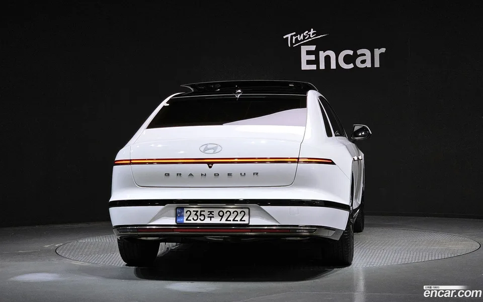 Hyundai Grandeur Hybrid 2024 — thumbnail 4