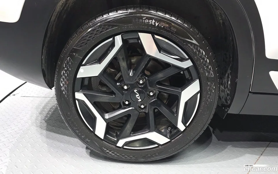 Kia Seltos 1.6 2WD 2024 — thumbnail 2
