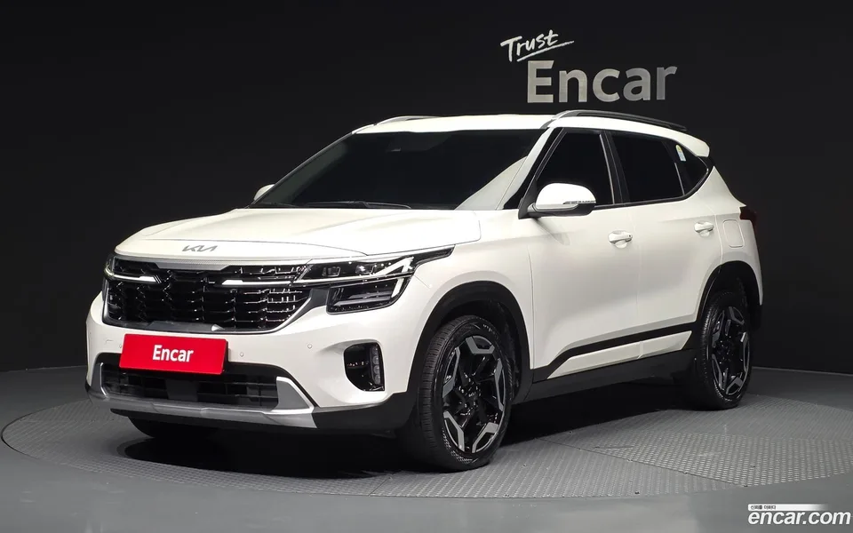 Kia Seltos 1.6 2WD 2024 — photo 1, buy with delivery to Moscow