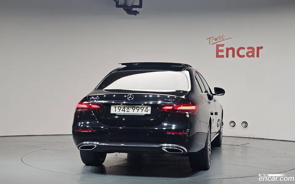 Mercedes-Benz E-Class E450 4MATIC 2023 — миниатюра 4