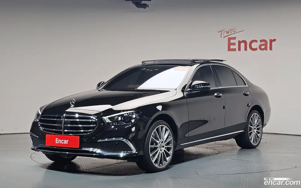 Mercedes-Benz E-Class E450 4MATIC 2023 — photo 1, buy with delivery to Moscow