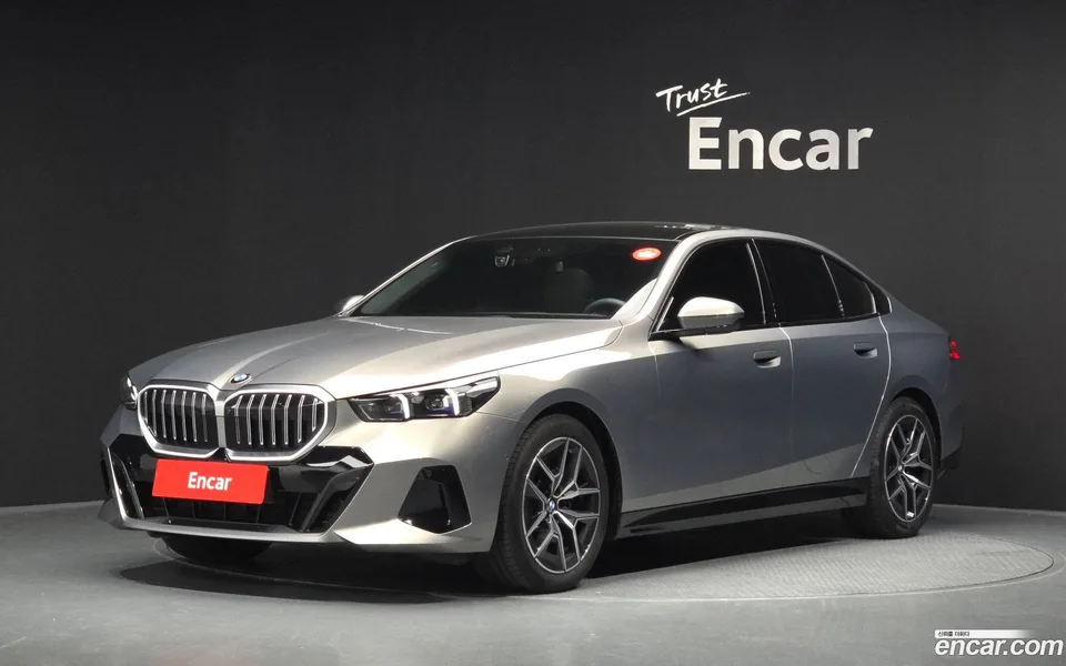 BMW 5 Series 523d M 2025 — photo 1, buy with delivery to Moscow