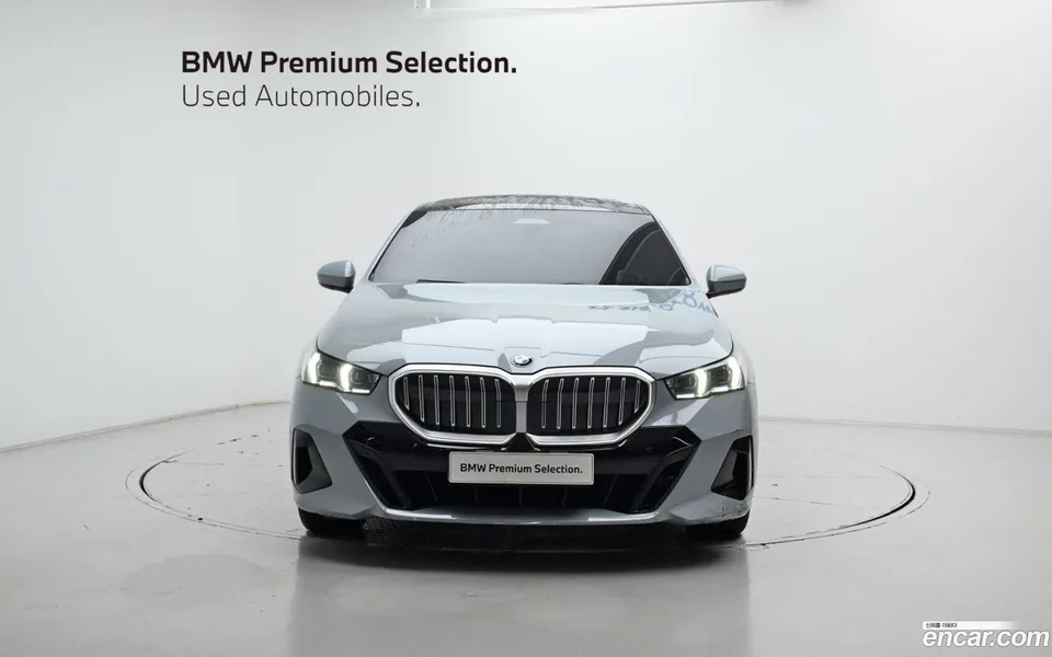 BMW 5 Series 520i M 2025 — миниатюра 3