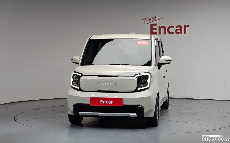 Kia Ray EV 2023 — thumbnail 3