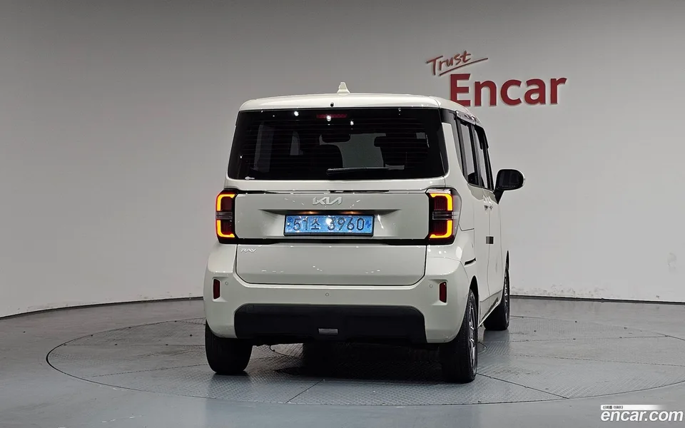 Kia Ray EV 2023 — thumbnail 4