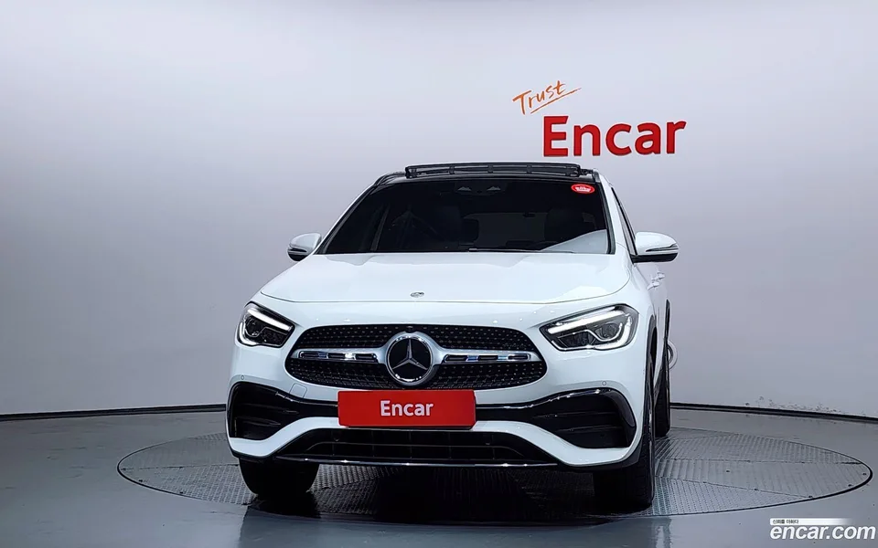Mercedes-Benz GLA-Class GLA250 4MATIC 2023 — thumbnail 3