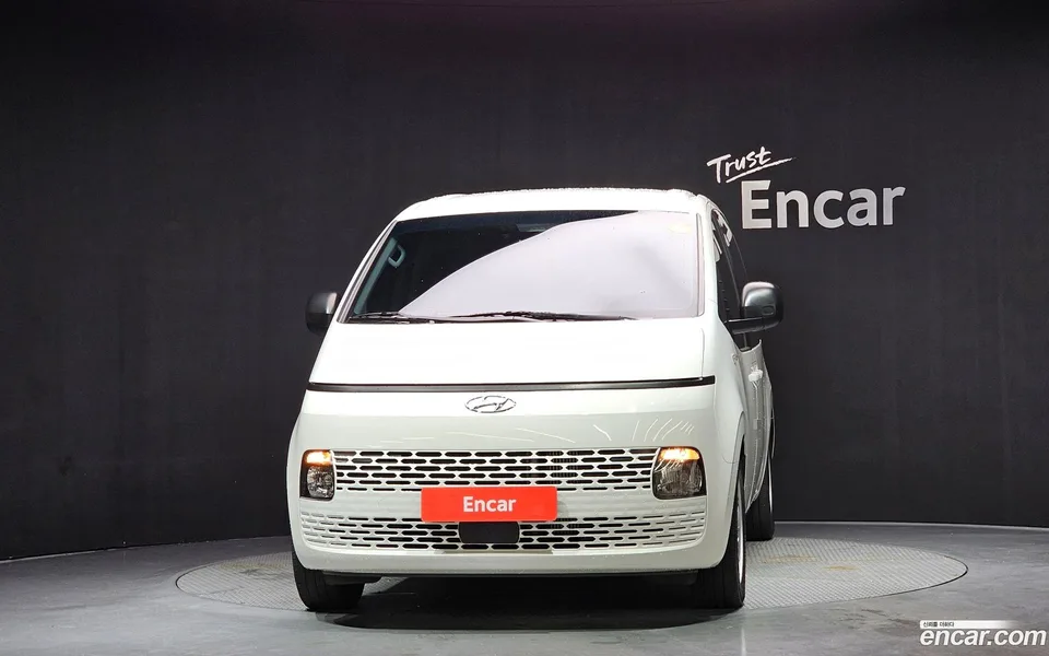 Hyundai Staria 11 2024 — thumbnail 3