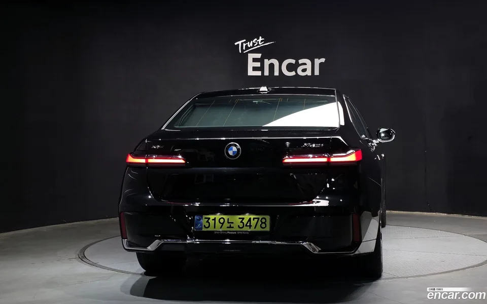 BMW 7 Series 740i xDrive M 2025 — thumbnail 4
