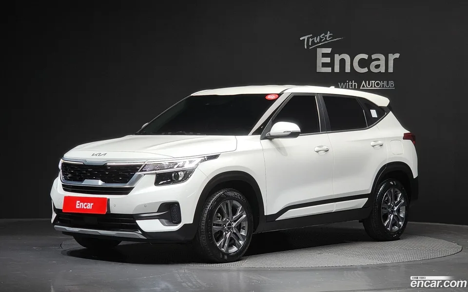 Kia Seltos 1.6 2WD 2022 — фото 1, купить с доставкой в Москву