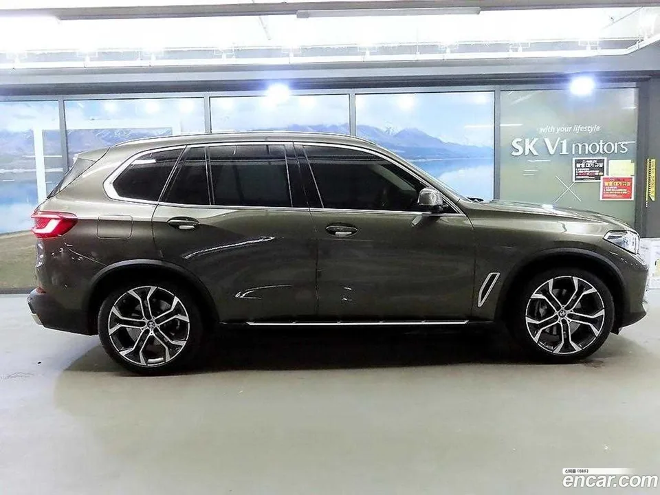 BMW X5 xDrive 30d xLine 2023 — thumbnail 3