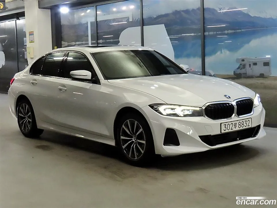 BMW 3 Series 320d 2023 — photo 1, buy with delivery to Moscow