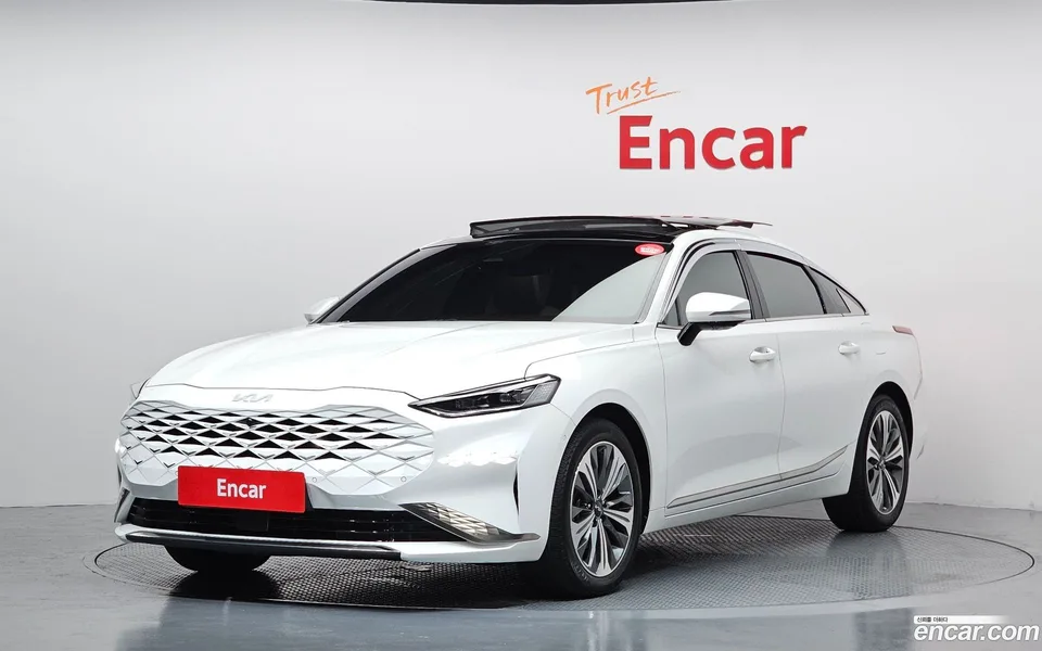Kia K8 Hybrid 2022 — photo 1, buy with delivery to Moscow