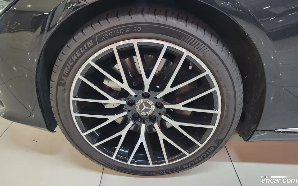 Mercedes-Benz S-Class S580L 4MATIC 2023 — thumbnail 2