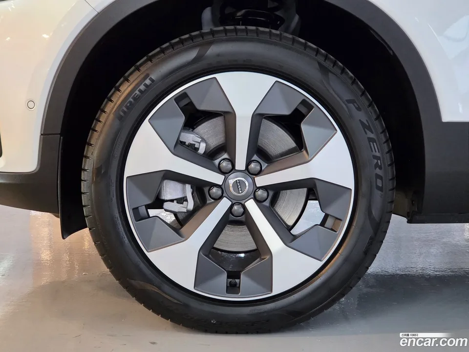 Volvo XC40 B4 2026 — thumbnail 5