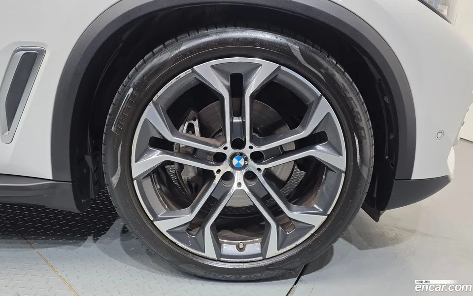 BMW X5 xDrive 30d xLine 2022 — thumbnail 5