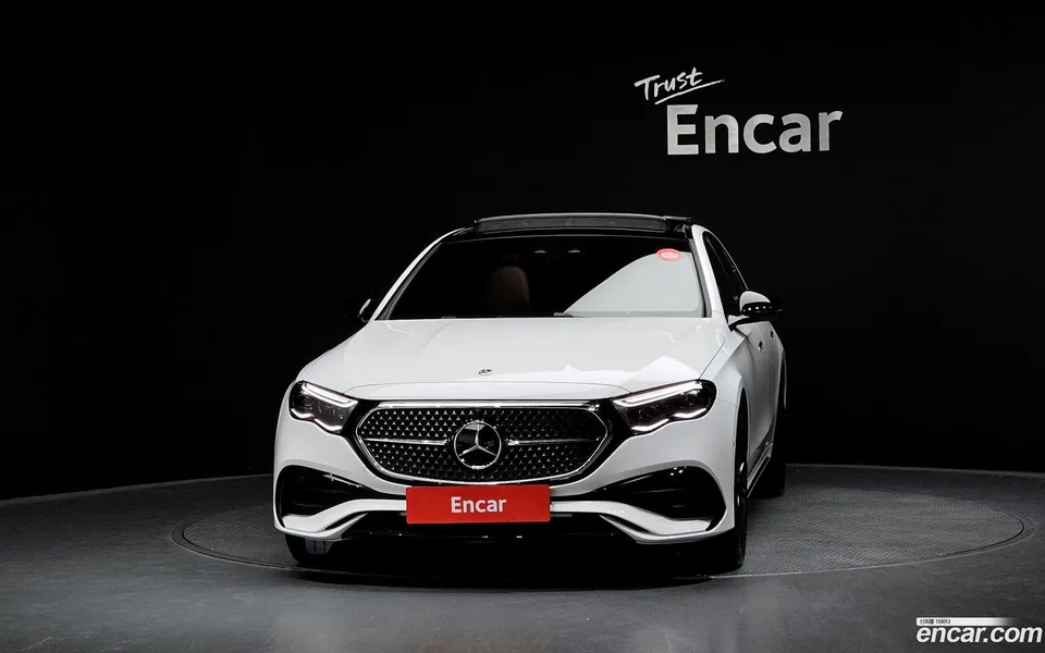 Mercedes-Benz E-Class E450 4MATIC AMG Line 2026 — thumbnail 3