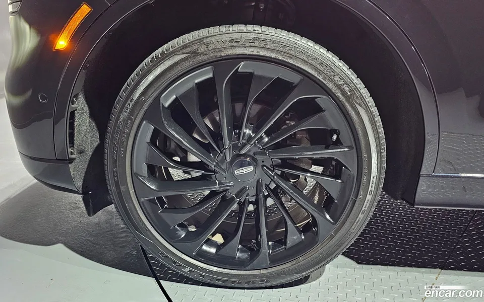 Lincoln Aviator 3.0 AWD 2023 — thumbnail 2