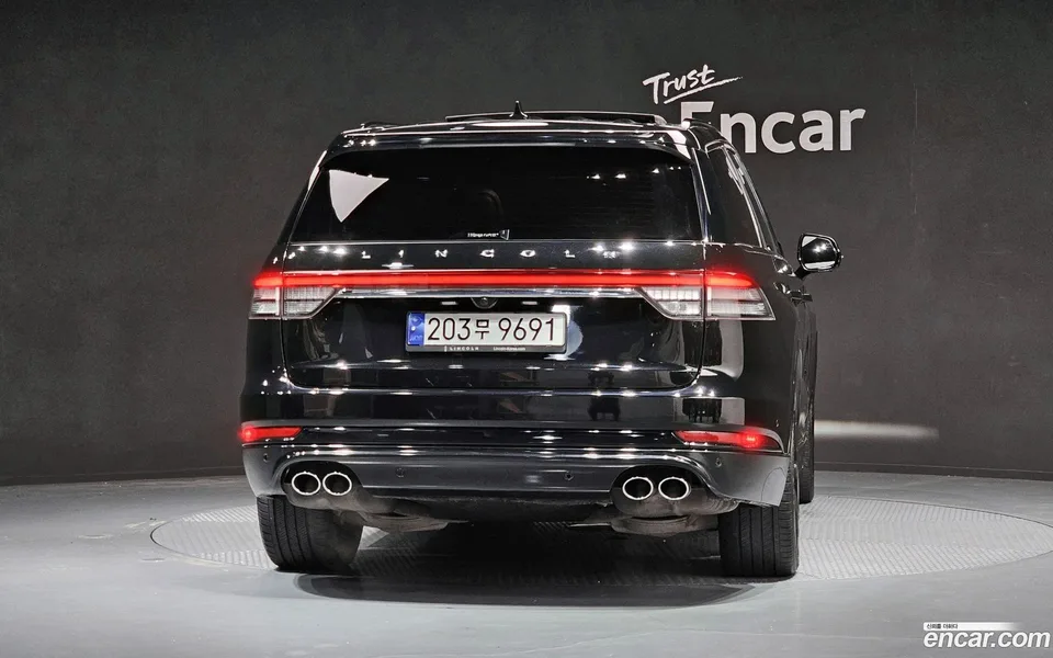 Lincoln Aviator 3.0 AWD 2023 — thumbnail 4