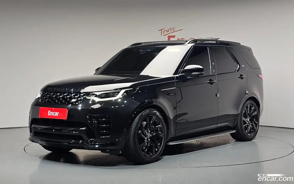 Land Rover Discovery P360 R- SE 2023 — photo 1, buy with delivery to Moscow