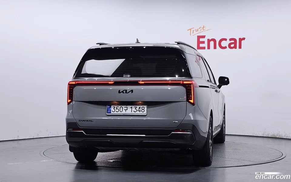 Kia Carnival 7 2025 — thumbnail 4