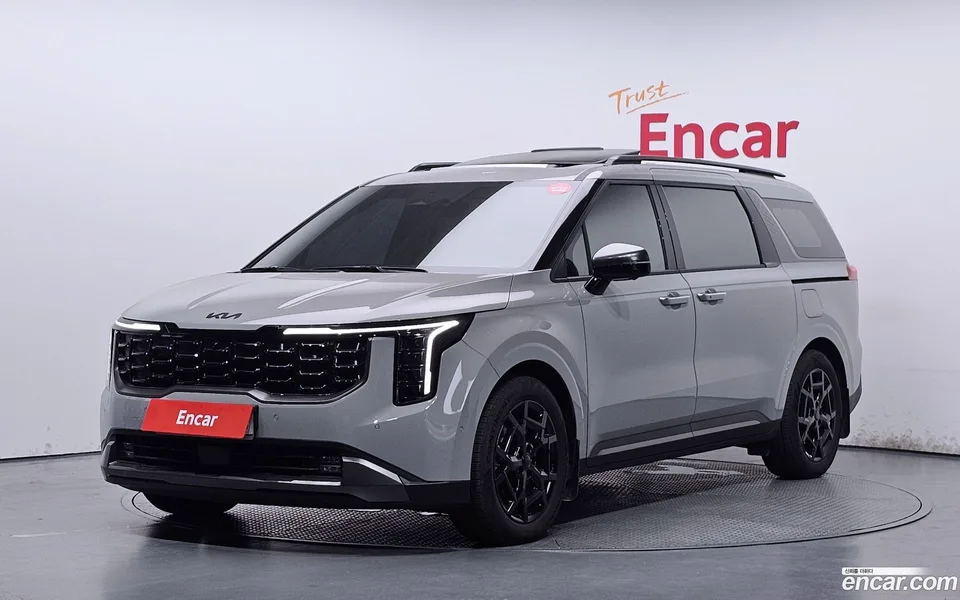 Kia Carnival 7 2025 — photo 1, buy with delivery to Moscow