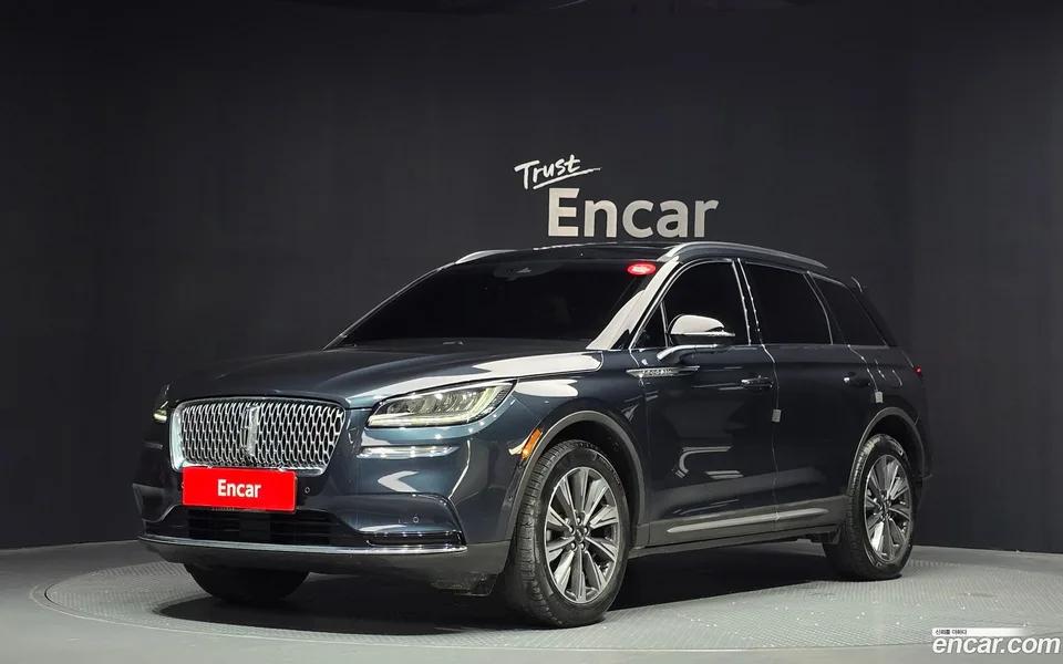 Lincoln Corsair 2.0 AWD 2022 — photo 1, buy with delivery to Moscow