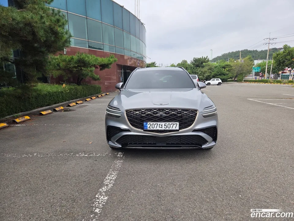 Genesis GV70 3.5T AWD 2024 — photo 1, buy with delivery to Moscow