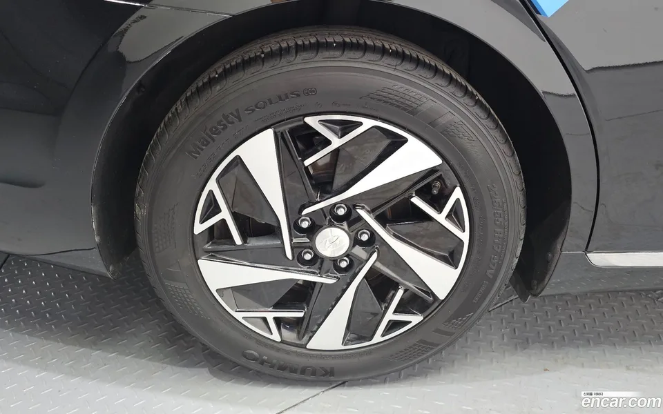 Hyundai Grandeur IG Hybrid 2022 — миниатюра 2
