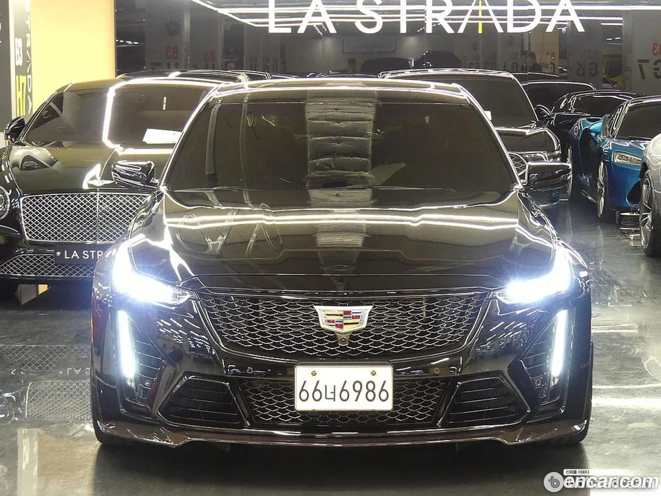 Cadillac CT5-V 6.2 2022 — photo 1, buy with delivery to Moscow