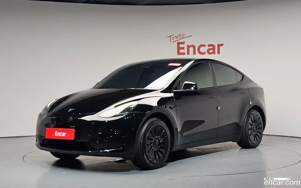 Tesla Model Y RWD 2024 — photo 1, buy with delivery to Moscow