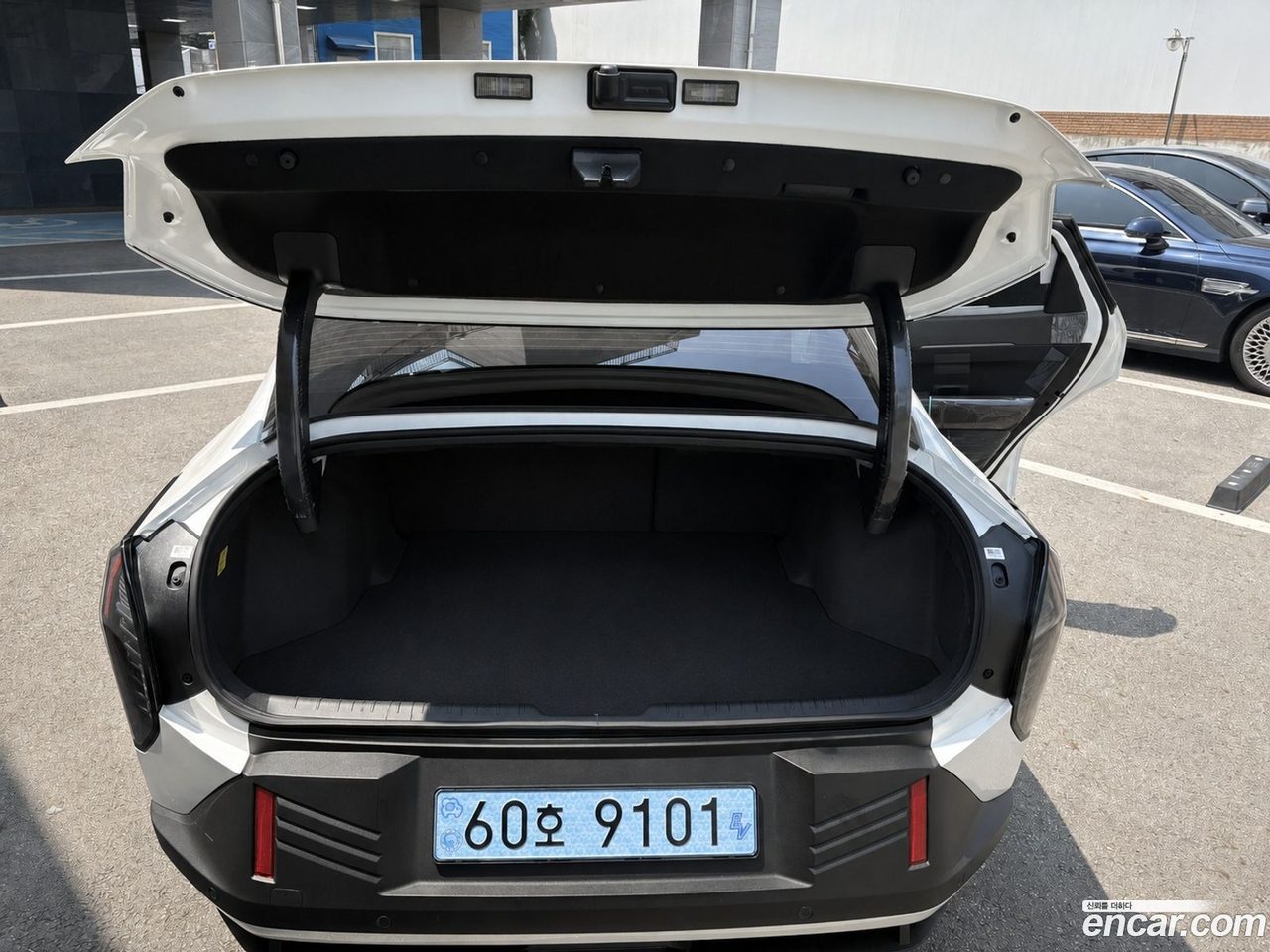 Kia EV4 2026 — 4